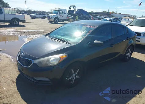 2015 Kia Forte Lx z USA, uszkodzony, nr VIN KNAFK4A63F5425865